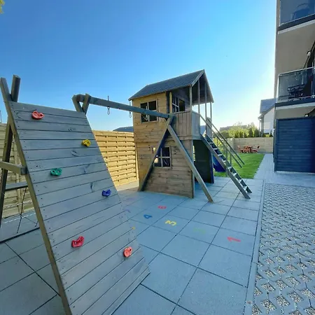 Sara Ii Проживание в семье