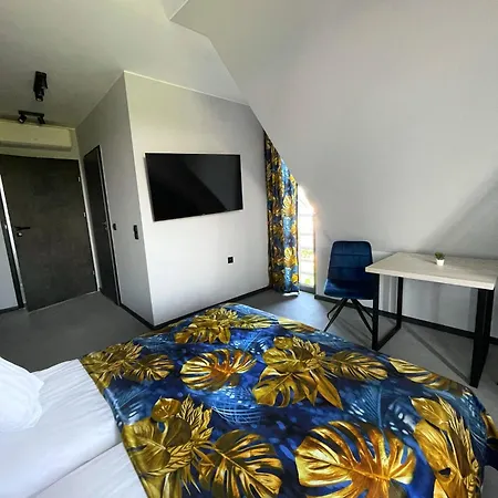 Sara Ii Карвиа