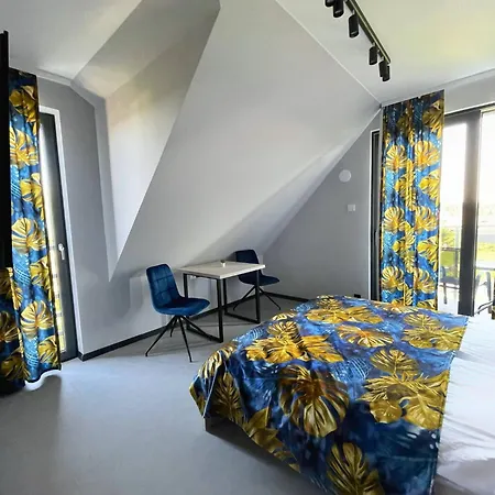 Sara Ii Проживание в семье *