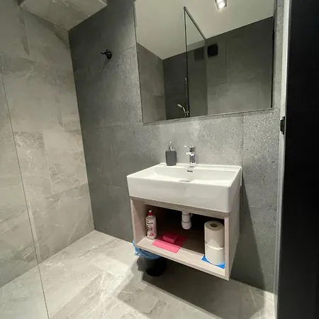 Sara Ii Проживание в семье *